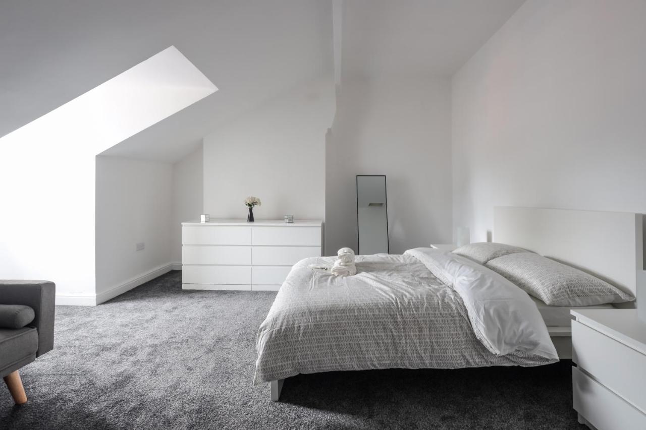 Spacious 4 Bed House In Birmingham, Suitable For Contractors Exterior foto